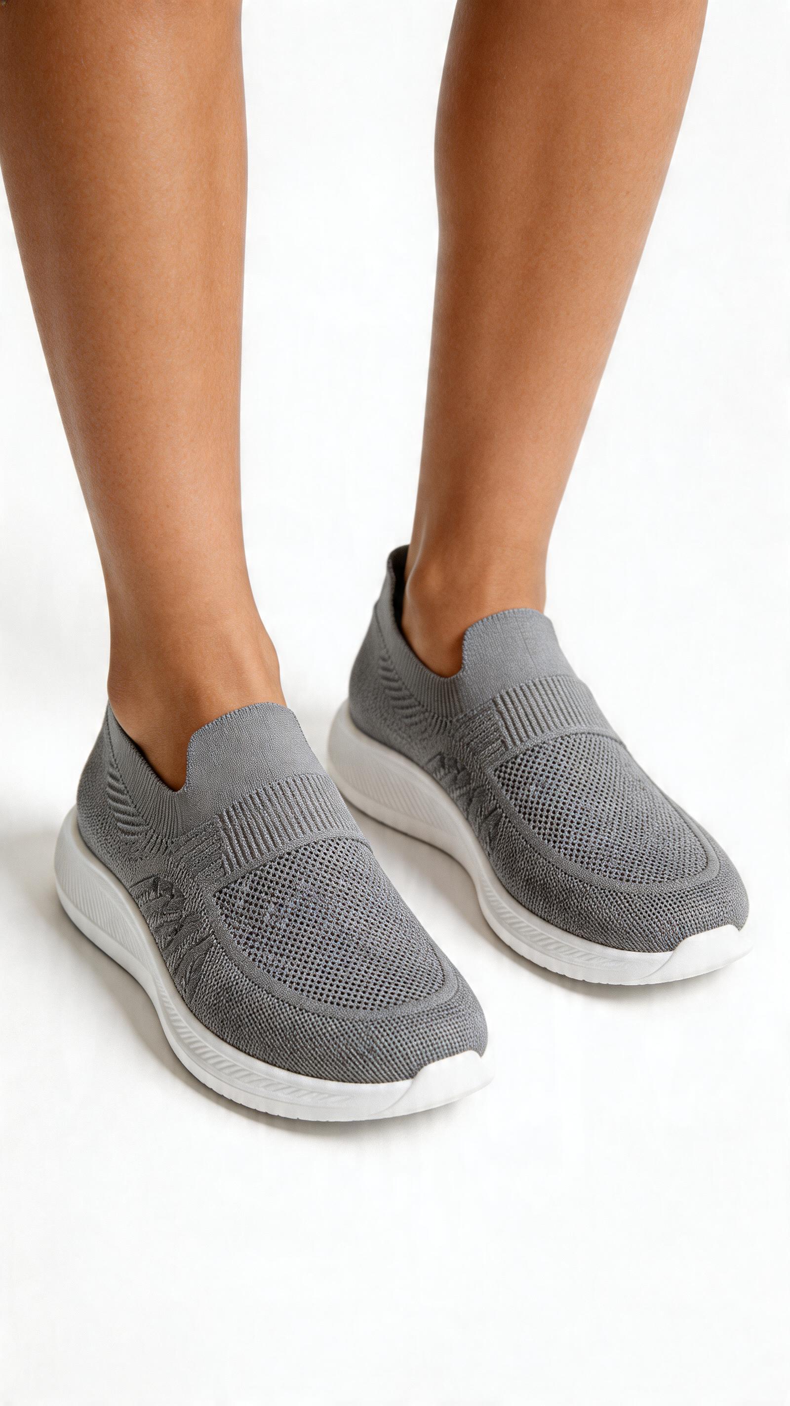 Comfort Zon Women's Grey Knit Slip-On Sneakers